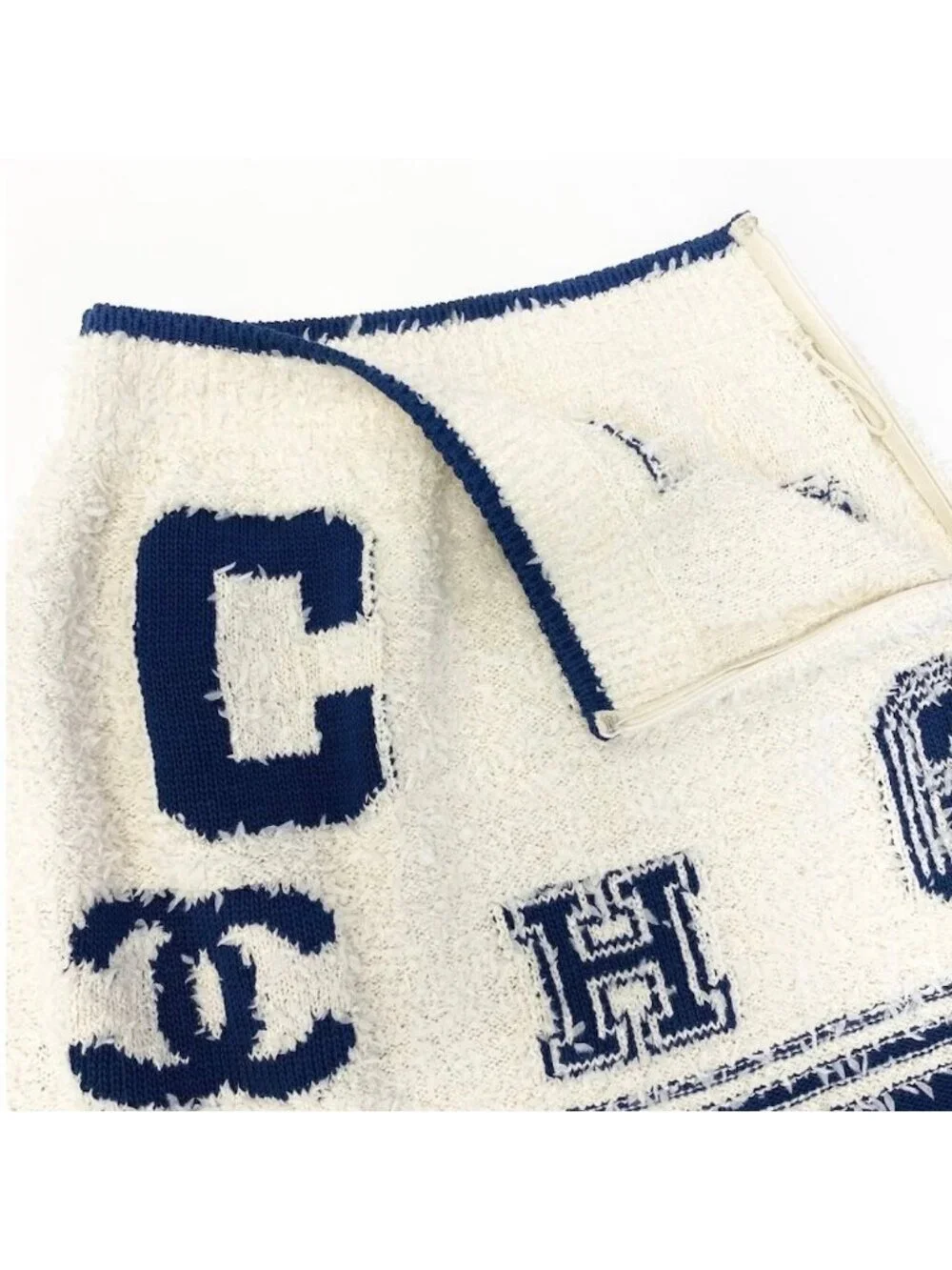 Chanel Cruise Line Mini Skirt CC Logo White Blue Cotton Polyamide Silk